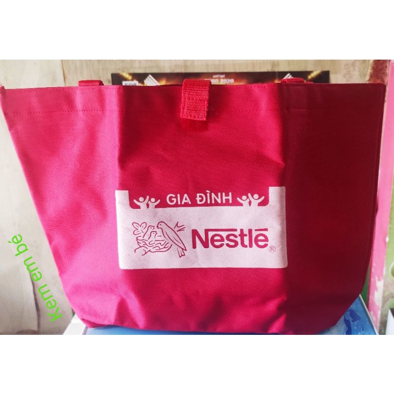 Túi vải bảo vệ mội trường Nestle