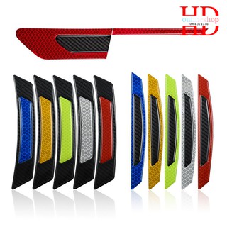 MIẾNG DÁN CARBON PHẢN QUANG TRANG TRÍ Ô TÔ
