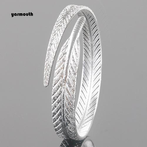 Vòng đeo tay kiểu dáng vintage thời trang cao cấp cho nữ | BigBuy360 - bigbuy360.vn