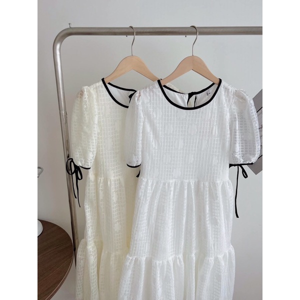 Váy babydoll ren hoa viền đen tay nơ dáng xoè Pea Store