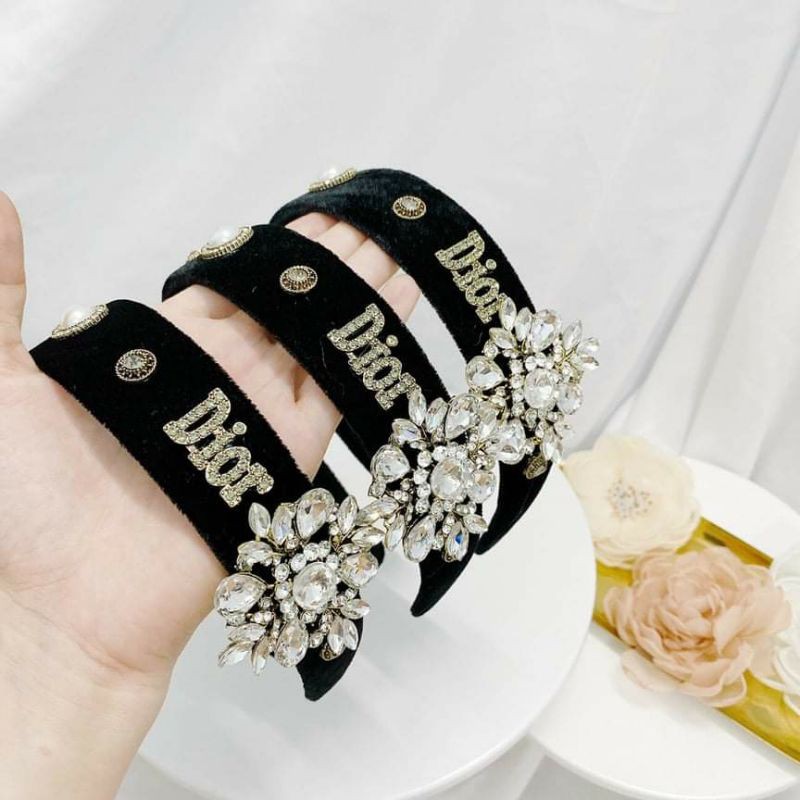 Bờm Dior hoa đá