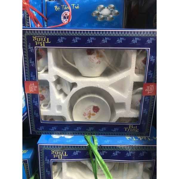 Bộ  ấm  trà bát tràng hàng đẹp chất lượng đảm bảo kèm theo 6+1 đĩa kê