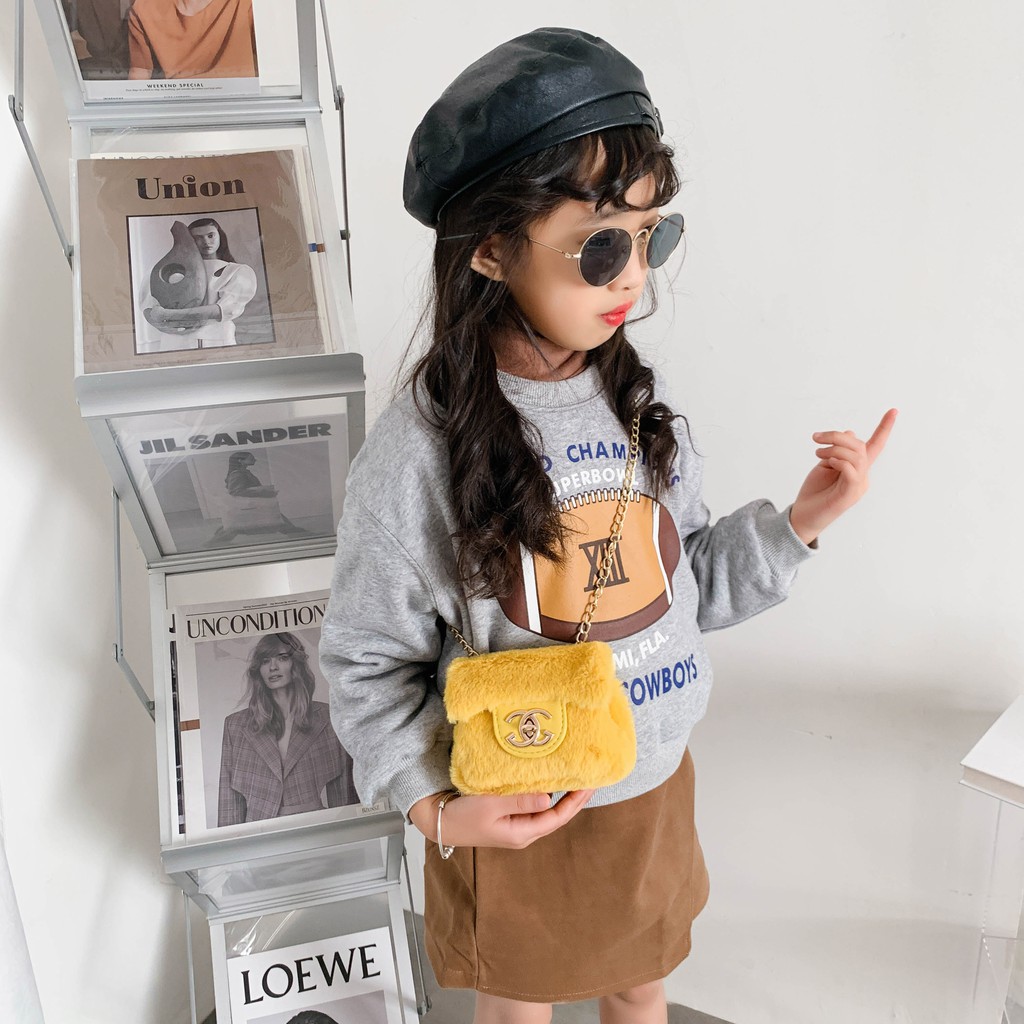 Túi xách đeo chéo phong cách thời trang dành cho bé gái