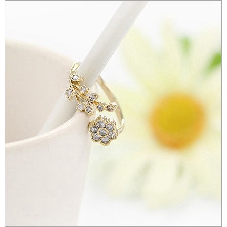 Nhẫn đeo tay kim loại tạo hình hoa lá đính đá thời trang cho nữ