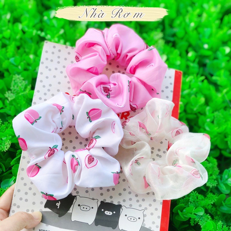 Buộc tóc SCRUNCHIES hoạ tiết quả đào hot