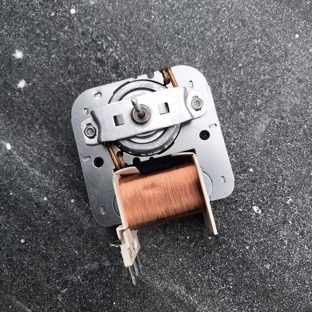 Quạt Lò Vi Sóng Loại 2 Chân Và 3 Chân