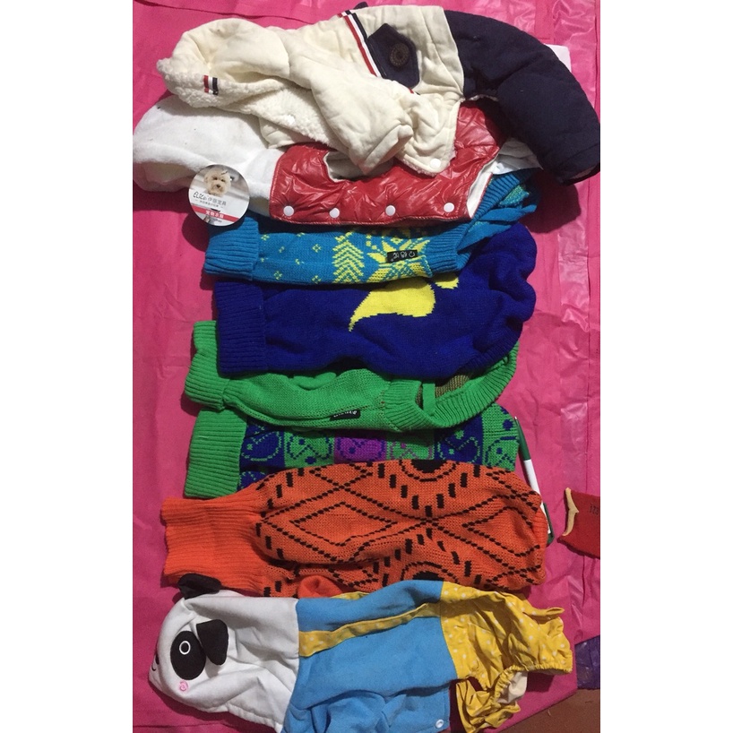 Áo nỉ lót lông trắng đen chó mèo zs M ngực 35, dài lưng 23, khoảng 4kg