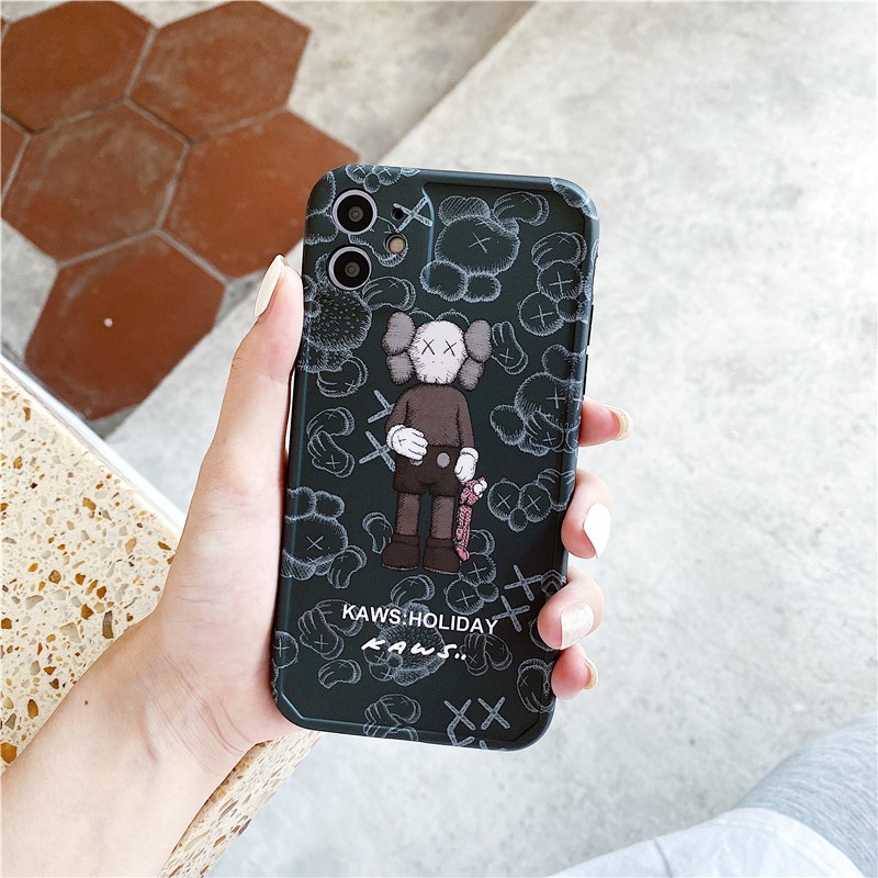 Ốp lưng iphone Kaws Stand IMD dày dặn viền nổi 5/5s/6/6plus/6s/6splus/7/7plus/8/8plus/x/xr/xs/11/12/pro/max/plus/promax | BigBuy360 - bigbuy360.vn