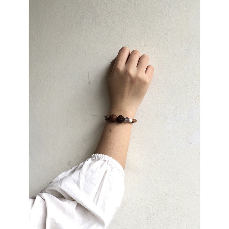 VÒNG TAY BỒ ĐỀ KIM CANG NEPAL NĂNG LƯỢNG BÌNH AN CÓ 1-0-2