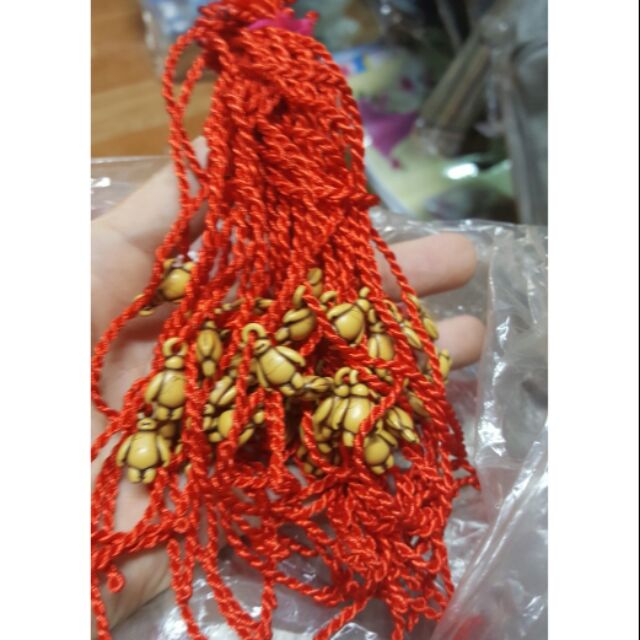 Vòng tay may mắn đỏ