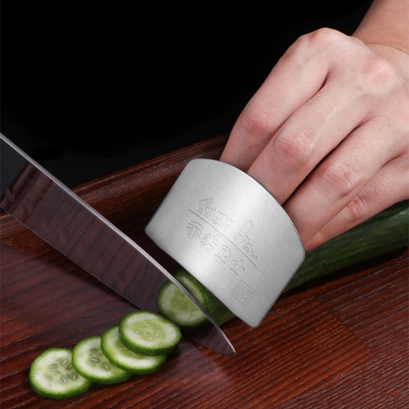 Dụng Cụ Bảo Vệ Ngón Tay Khi Cắt Rau Củ Bằng Thép Không Gỉ 304