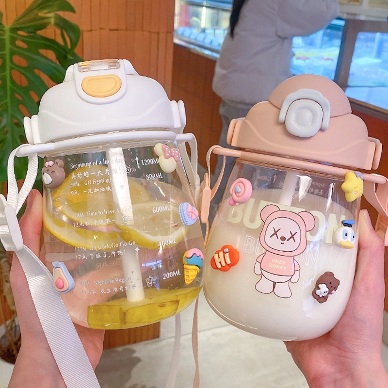 Bình nước thể thao gấu magic cute 1200ml và 1600ml có ống hút và vạch chia ml