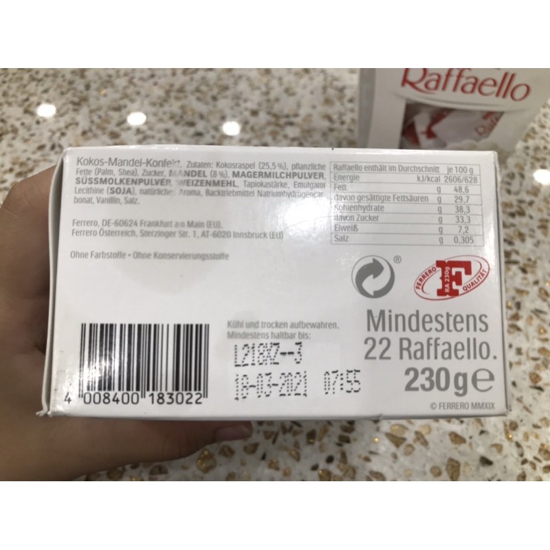 SOCOLA PHỦ DỪA RAFFAELLO 230gr, 150gr ĐỨC