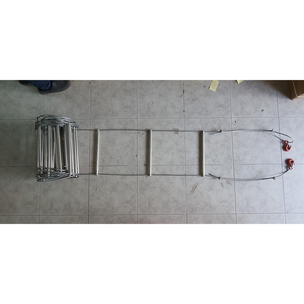 Thang dây thoát hiểm nhà cao tầng cáp thép bậc inox cuộn 15 m có hai móc