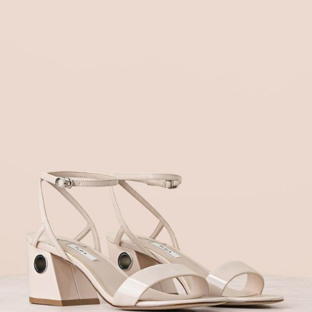 Trả hàng dép Pedro order sale extra 30%