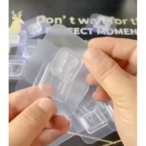 Bộ 2 miếng dán treo đồ dán gắn tường chữ U âm dương đa năng đỡ ổ cắm điện, wifi tranh ảnh siêu dính chắc trong suốt