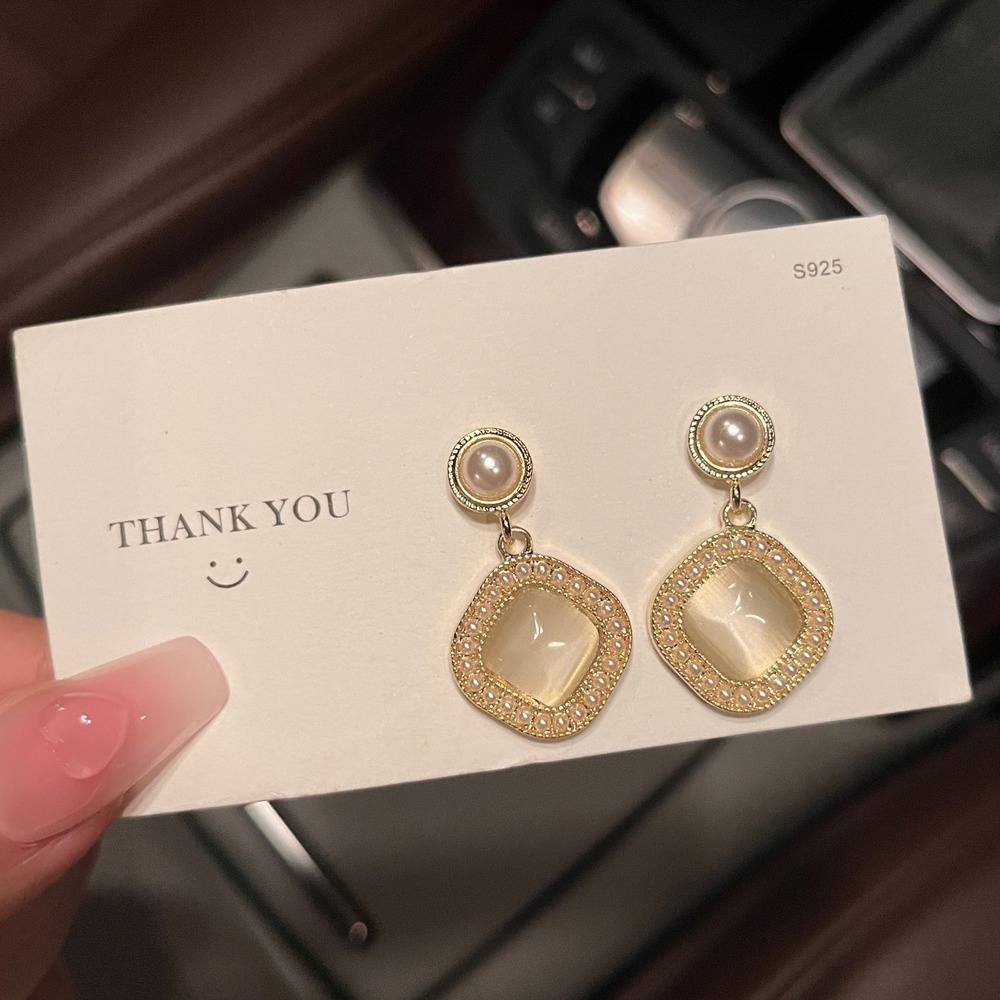 Khuyên Tai Đính Ngọc Trai Opal Cao Cấp Phong Cách Thời Trang Tinh Tế