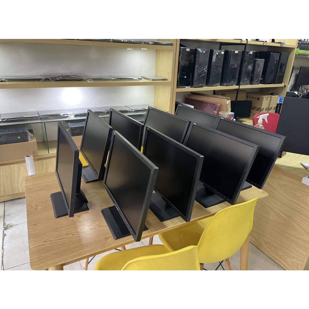 Màn hình máy tính Lenovo LT1953W 19inch HD+ TN 60hz 98%
