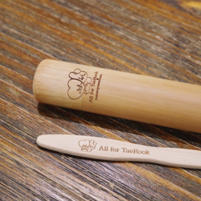 BT21 - Bộ Bàn Chải Đánh Răng TaeKook