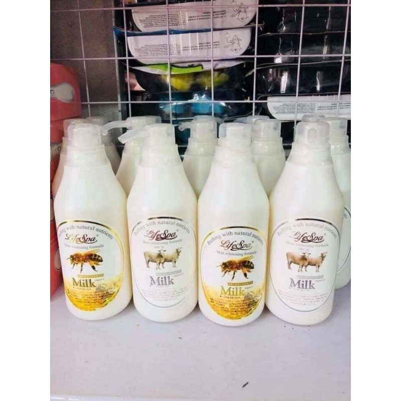 Sữa tắm trắng da Life Spa Milk Thái lan