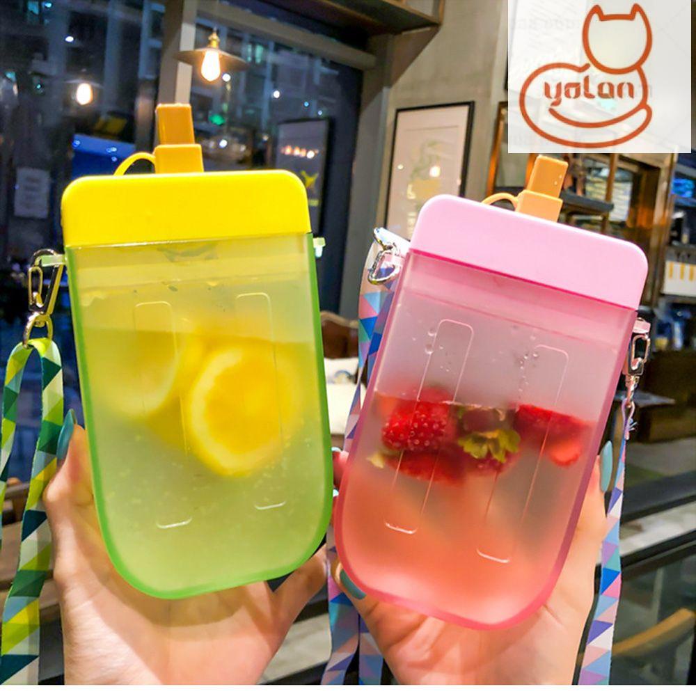 Bình đựng nước thiết kế hình que kem bằng nhựa kèm ống hút chống tràn nhiều màu cao cấp