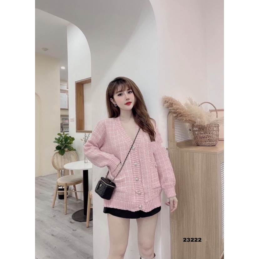 23222	KH23222-KHoác len kẻ caro đứt 2 túi cúc vàng MK | BigBuy360 - bigbuy360.vn