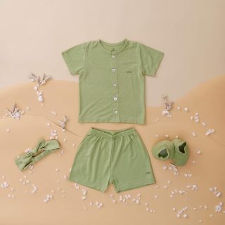 Set quần áo trả khách