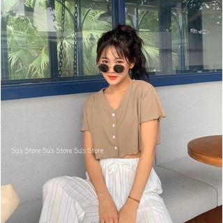 áo crop top cài cúc cổ tim