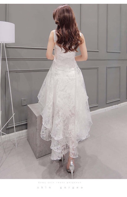 Váy trắng đuôi tôm