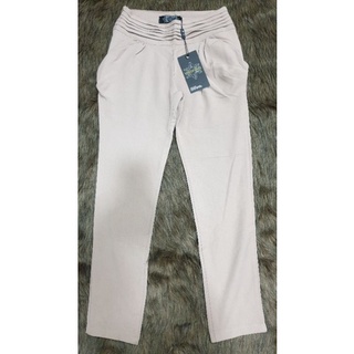 Quần sz M newtag