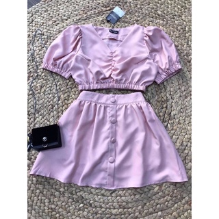 Quần váy bọc nút + áo crop bo chun