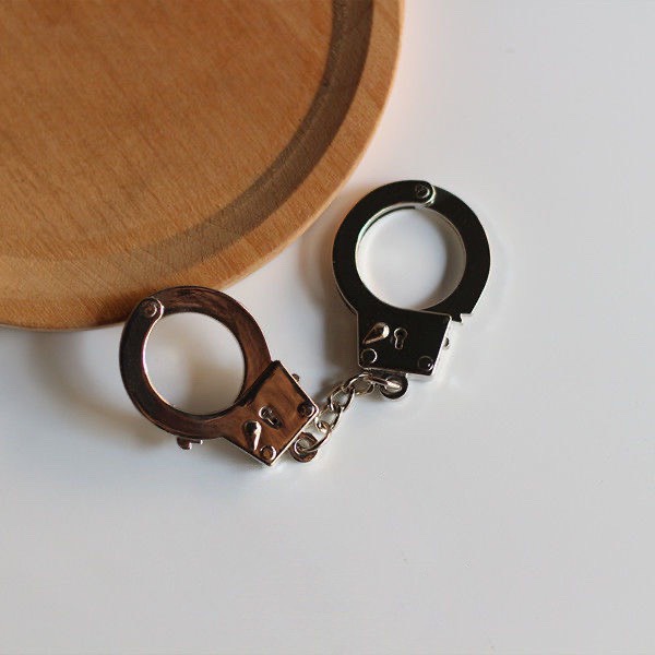 N01112 Móc khóa còng mini hồng đáng yêu