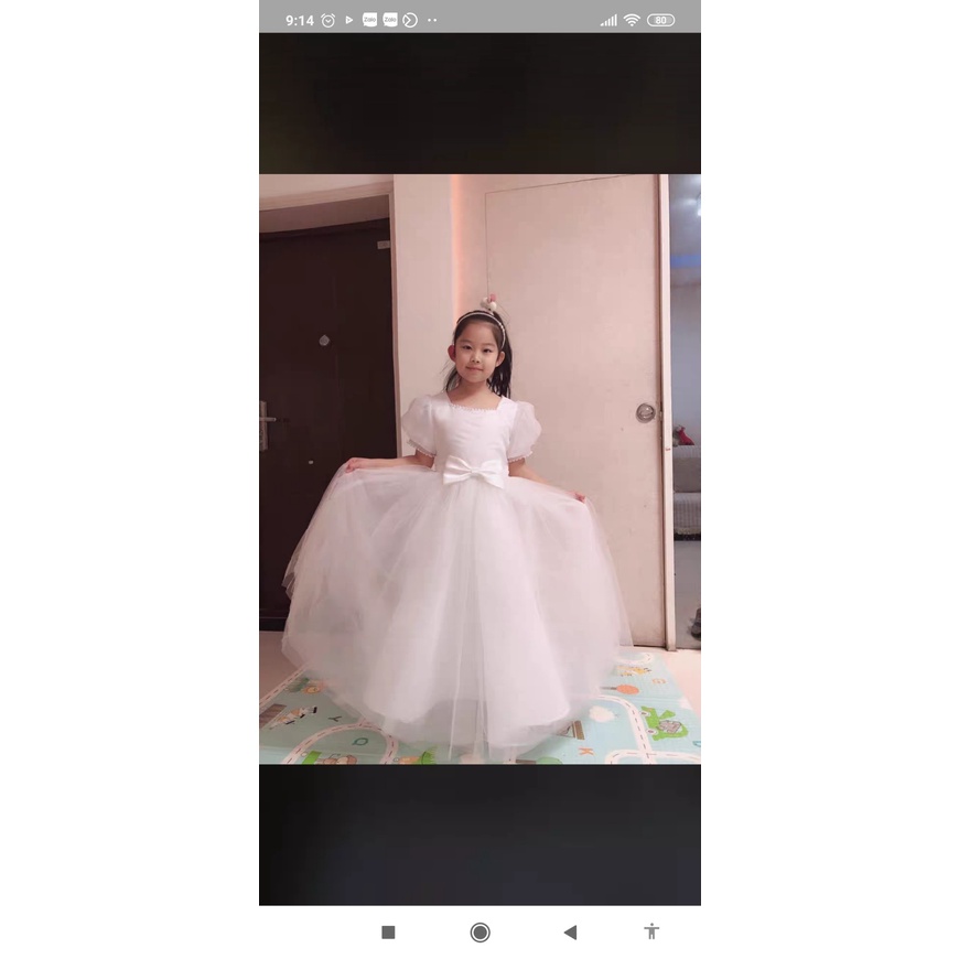 Đầm váy công chúa cho bé gái, váy trắng, dáng dài, kiểu dáng váy thiết kế cho bé gái với phom dáng váy xòe dài.