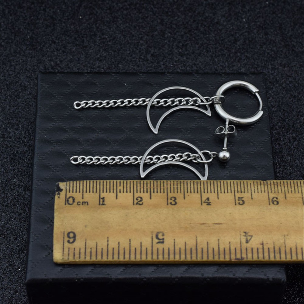 Khuyên Tai Phối Dây Xích Mặt Hình Trăng Khuyết Phong Cách GOT7 Cổ Điển Dành Cho Nam Và Nữ