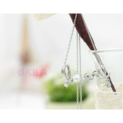 Dây chuyền hình chữ Love đính đá hợp thời trang