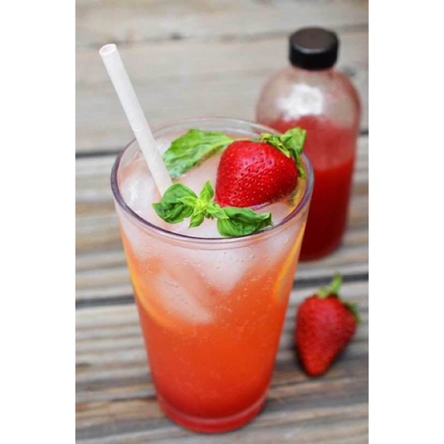 Nước cốt dâu tây DLFresh nước trái cây nguyên chất 1000ml