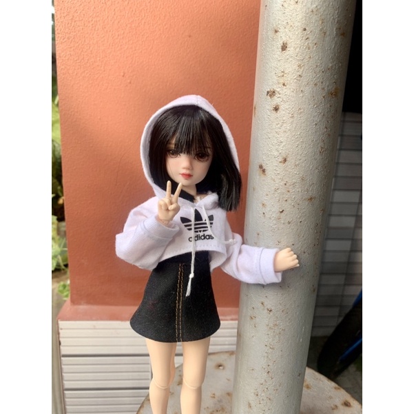 Set áo croptop kèm váy jean size blythe,xinyi,barbie