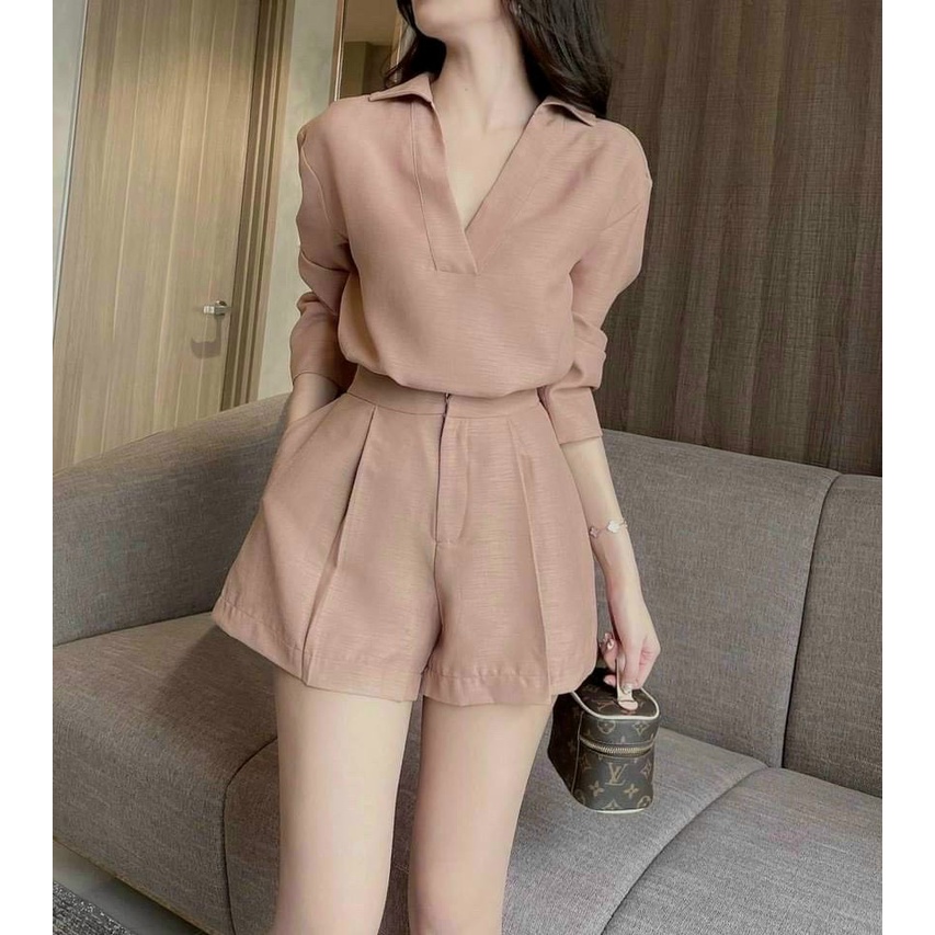 Set Bộ Áo Cổ Tim Và Quần Ngắn Thời Trang Nữ