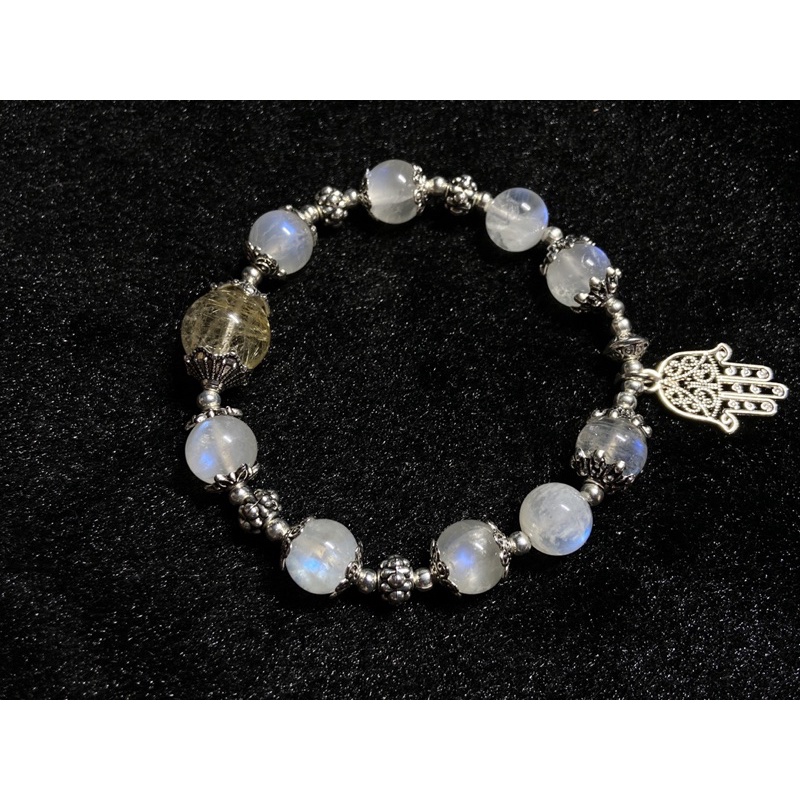 Vòng tay mặt trăng