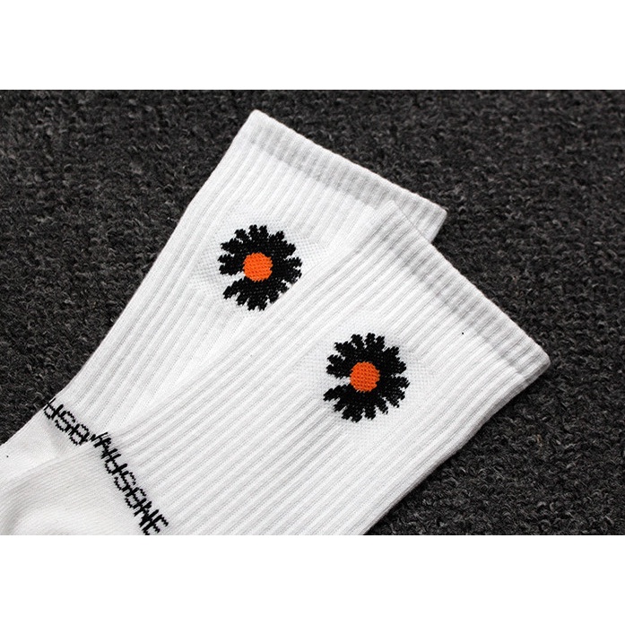 Vớ Hoa Cúc cao cổ Hàn Quốc Unisex  phong cách thể thao, đường phố.