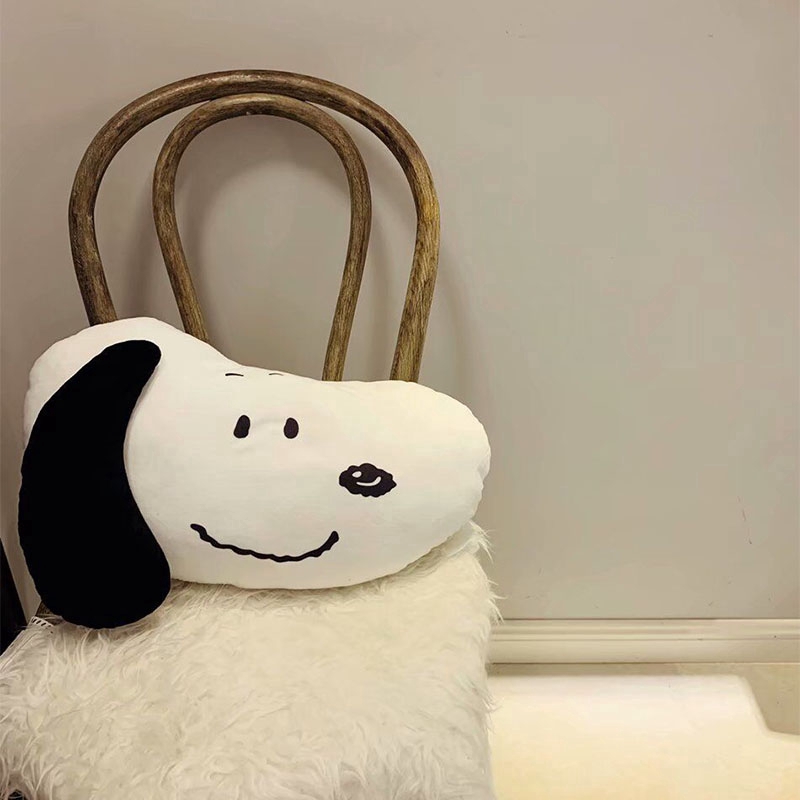 Thú Nhồi Bông Hình Chó Snoopy Đáng Yêu 40cm