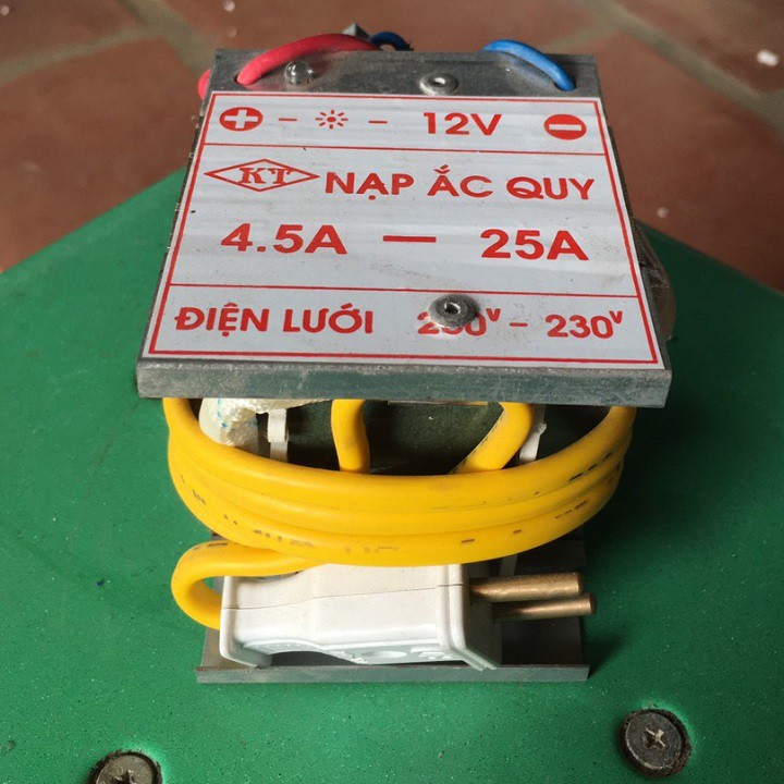 Máy nạp acquy 12V- 25A siêu khỏe