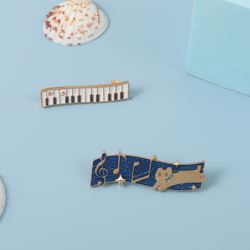 Huy Hiệu Cài Áo Hình Phím Đàn Piano Độc Đáo