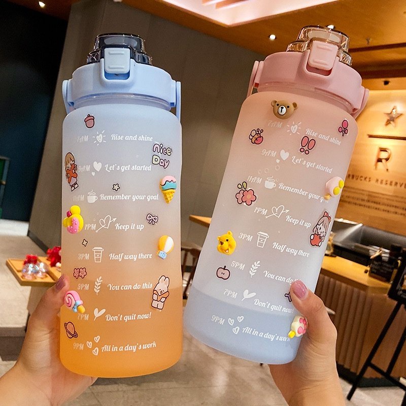 Bình nước 2 lít FREESHIPBình màu cầu vồng cute cỡ 2000ml &amp; 1500ml có ống hút, vạch chia nhắc giờ (tuyển sỉ).