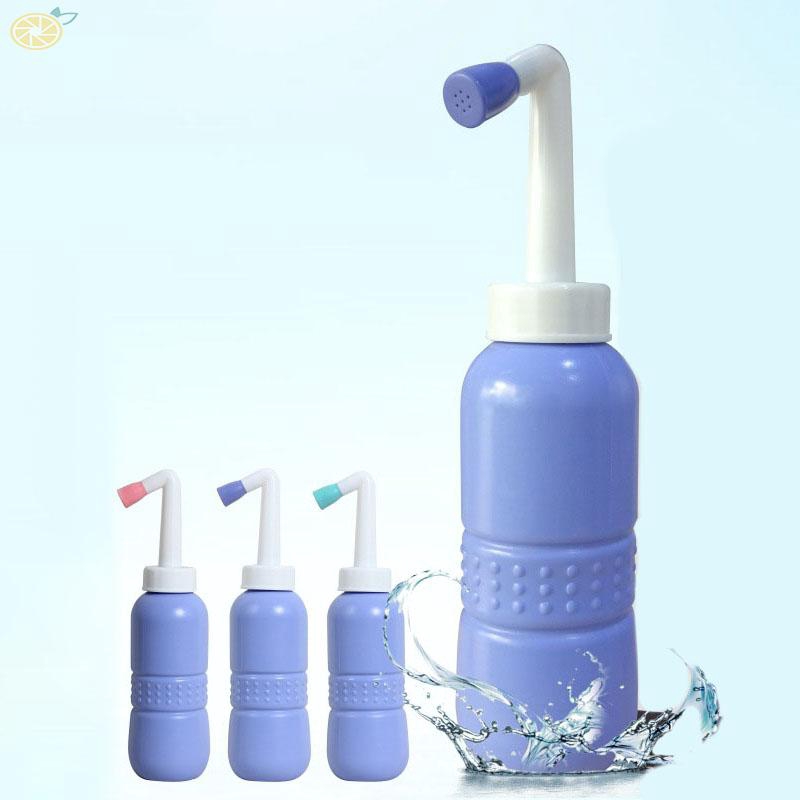 Dụng cụ bình xịt kèm vòi phun và rửa mông sau khi đi toilet