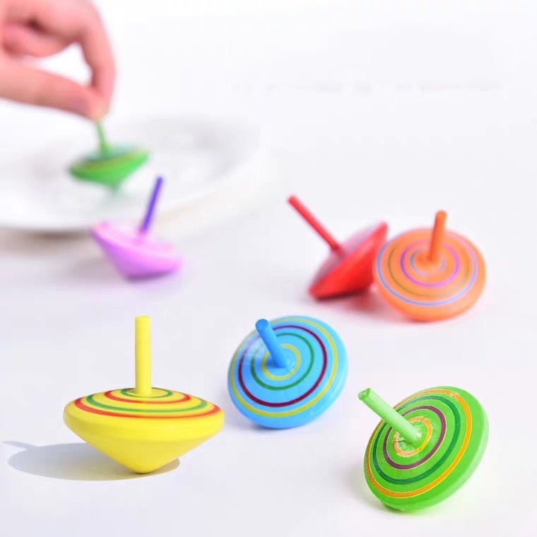 Con quay bằng gỗ đáng yêu giúp bé tránh xa điện thoại