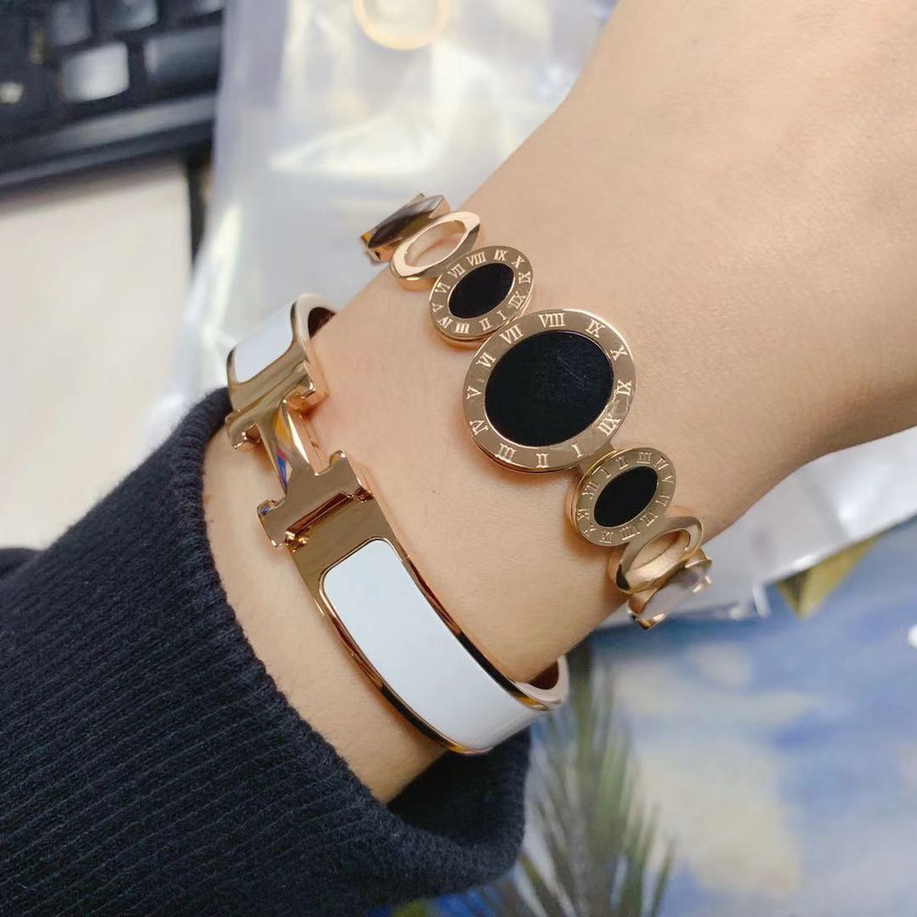 Vòng tay bằng thép titan mạ vàng hồng 18K phối đá mã não đen họa tiết chữ số La Mã cổ điển thời trang Âu Mỹ cá tính