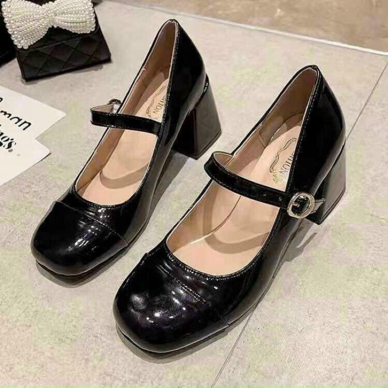 Guốc gót vuông da bóng quai ngang trắng đen