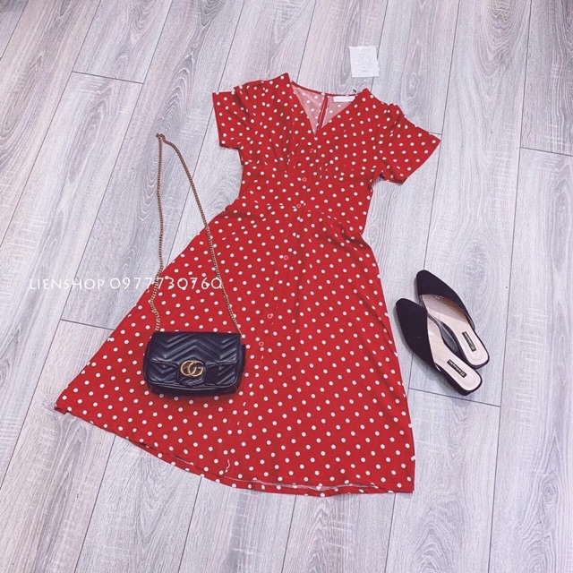 Váy bi xuông cổ v