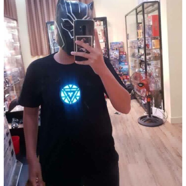 Áo thun ironman sáng đèn